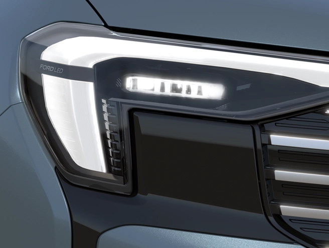 Đèn pha LED đặc trưng