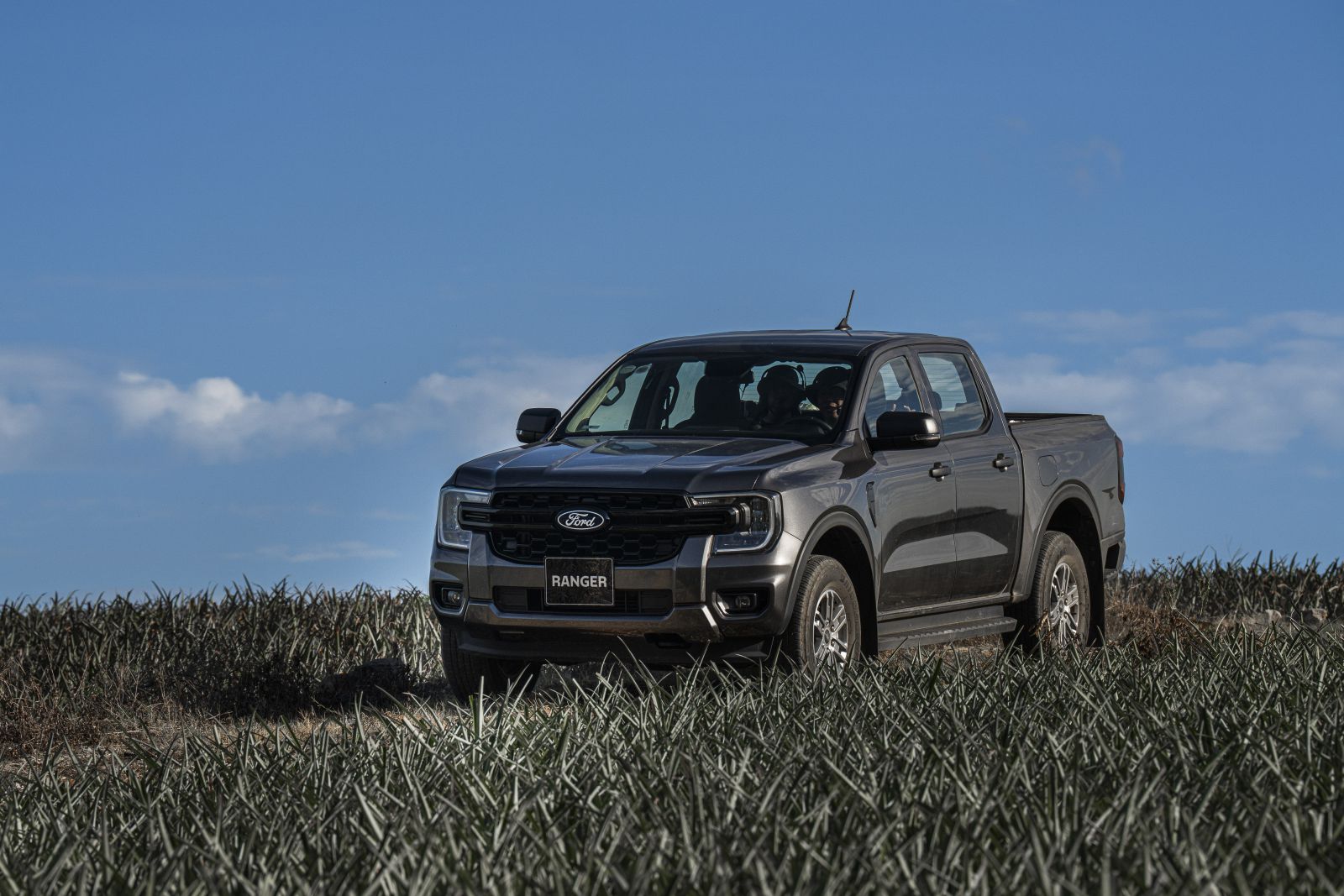 RANGER XLS 2.0L 4x2 AT MỚI