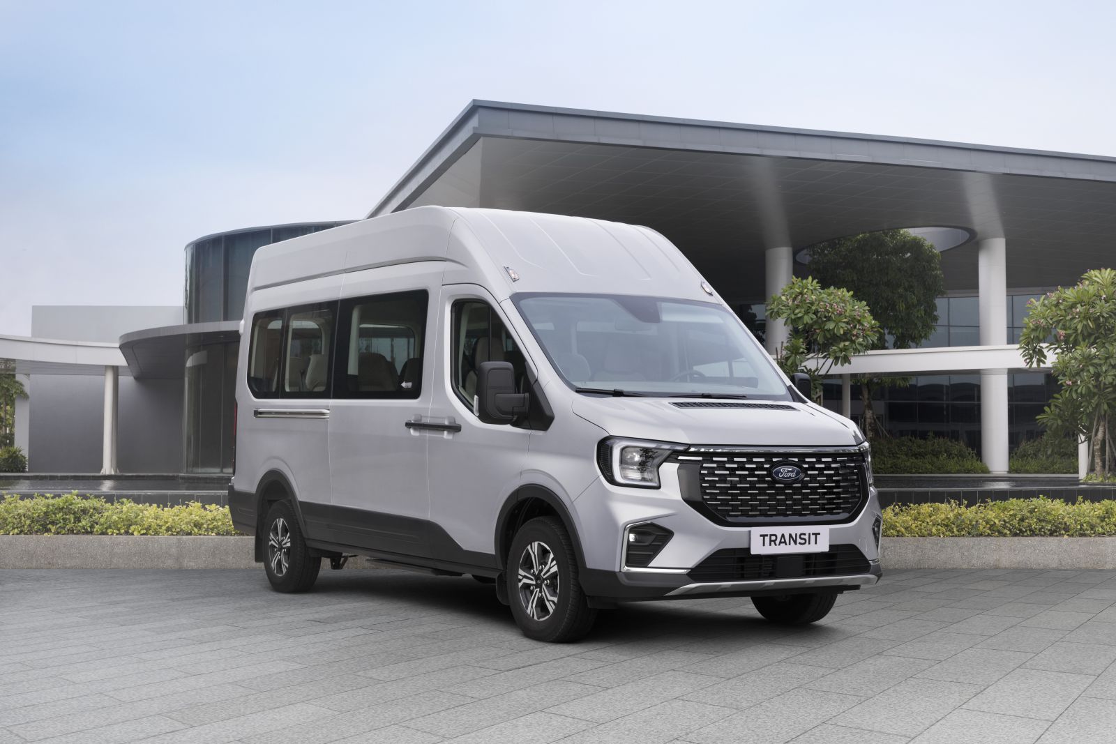 Ford Transit 2026 thuê xe 16 chỗ tại Hải Phòng